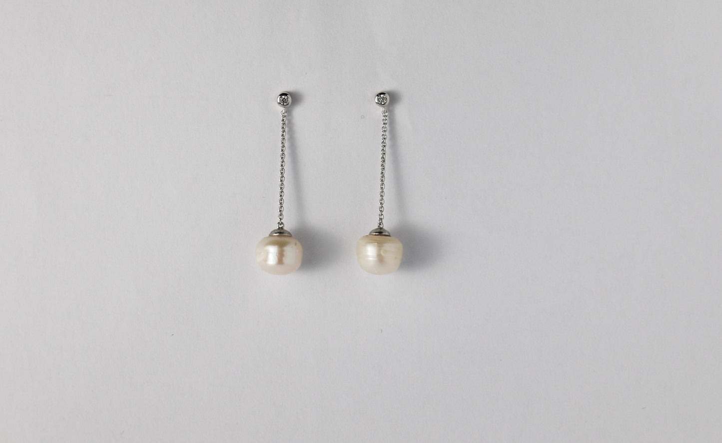 Single drop stud earrings