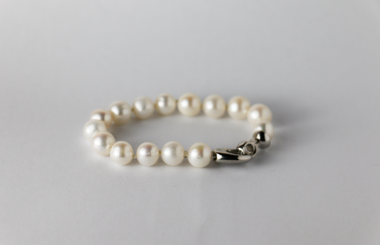 7/8mm white round freshwater pearl bracelet